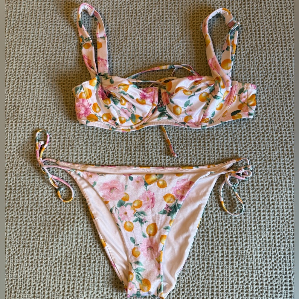 Victoria’s Secret Lemon Blossom Bikini Set (Top & Bottom) - Picture 6 of 9